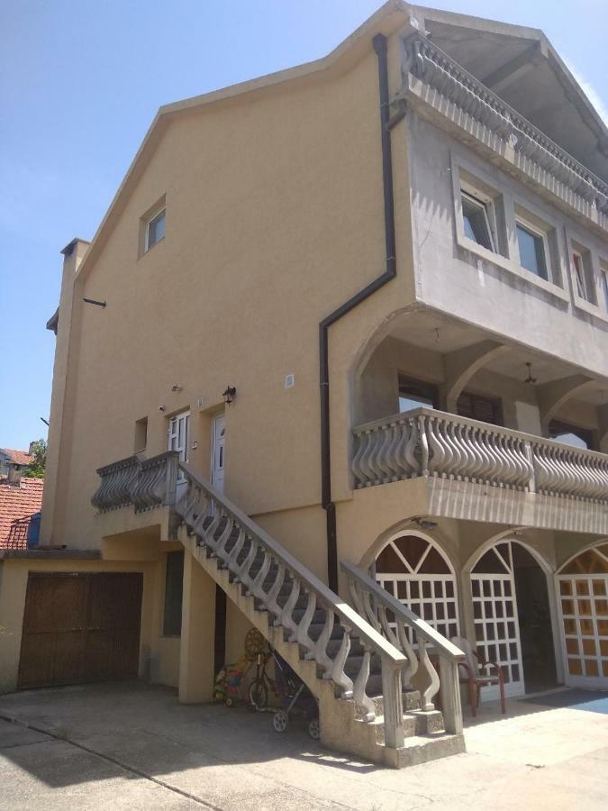 Nikšić Buric Rooms المظهر الخارجي الصورة
