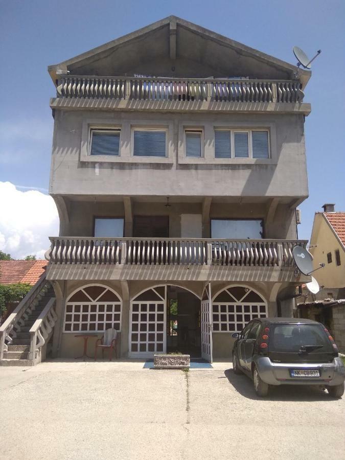 Nikšić Buric Rooms المظهر الخارجي الصورة